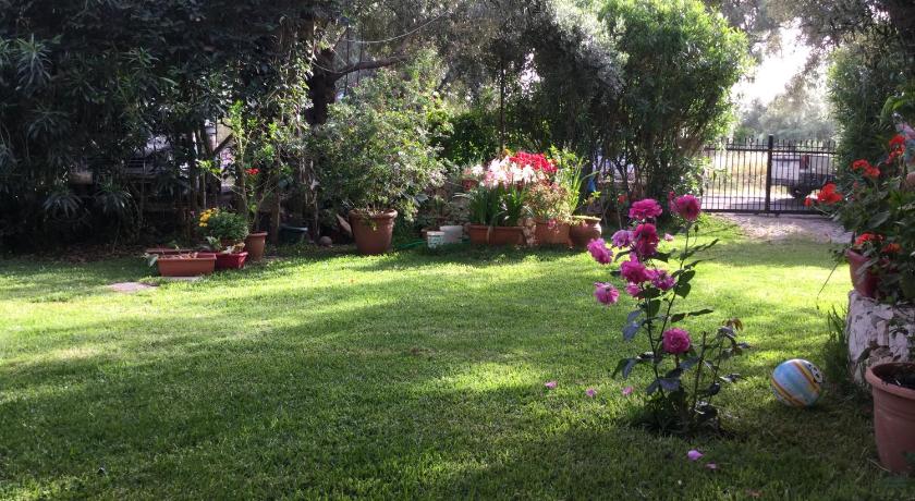 ntinas house photo