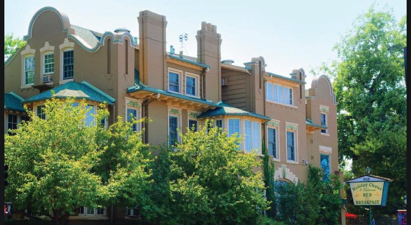The Holiday Chalet Victorian — Hotel in Denver (CO)