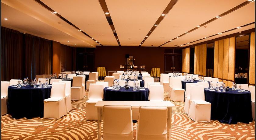 Radisson Lucknow City Center