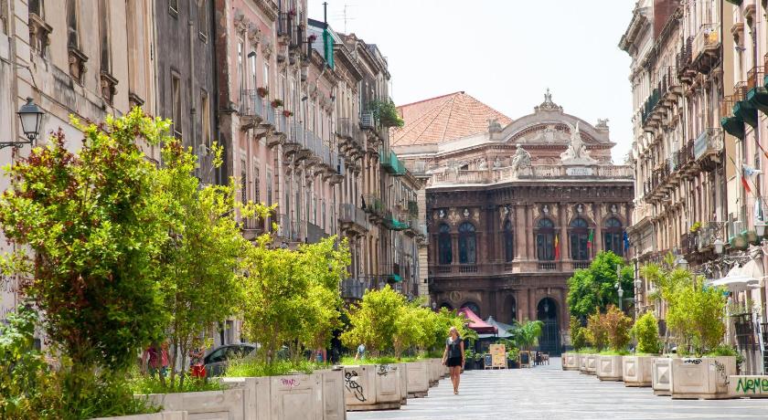 Homes4Holidays -Teatro Massimo (family & friendly) - image 3