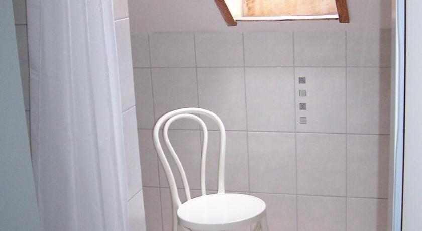 Image of Single Room with Shared Shower and Toilet 15