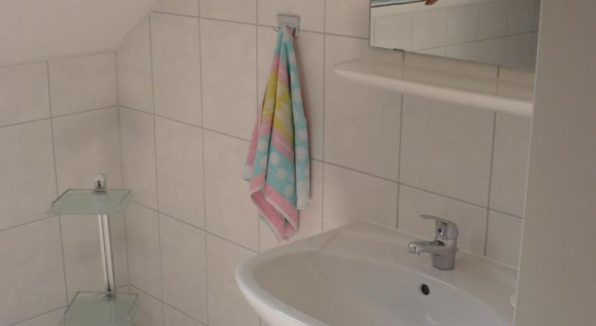 Image of Single Room with Shared Shower and Toilet 11