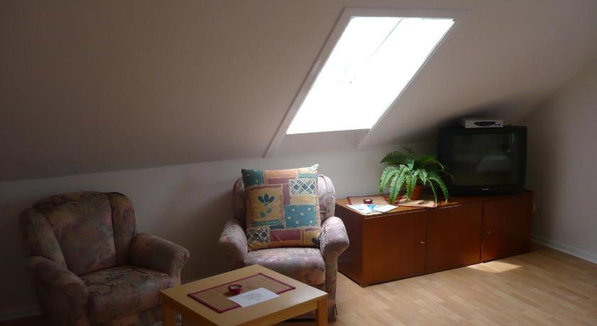 Image of Twin Room with Shared Bathroom and Kitchenette 17