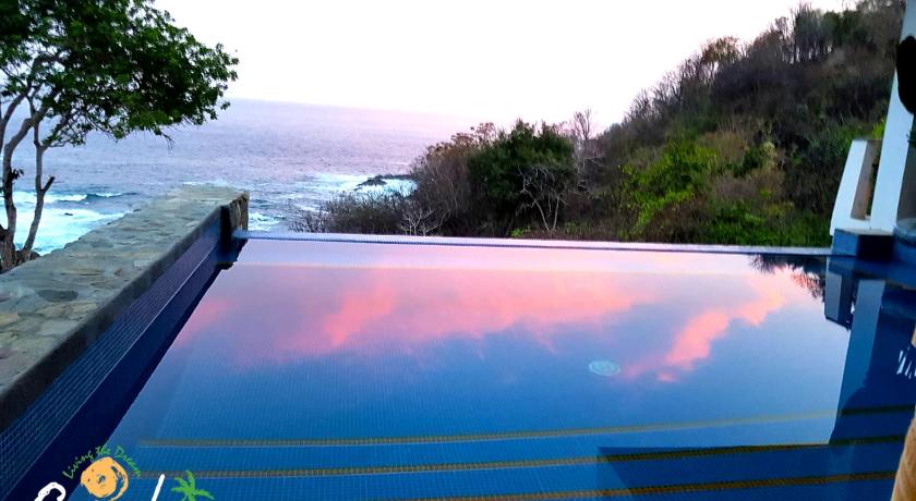 Casablanca Guest House - Adults Only - Starlink Internet! — Hotel in Zipolite