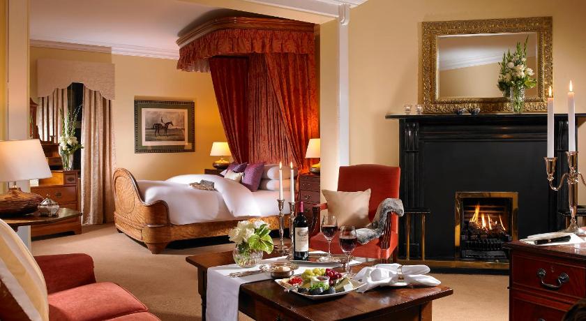 The Dunraven, Adare