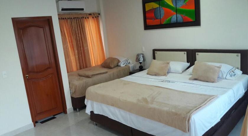 Hotel la fuente j.n photo