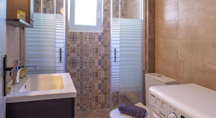 ARTEMIS - ATHENS DELUXE CITY CENTER APARTMENT photo