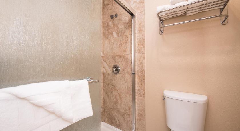 La Fuente Inn & Suites photo