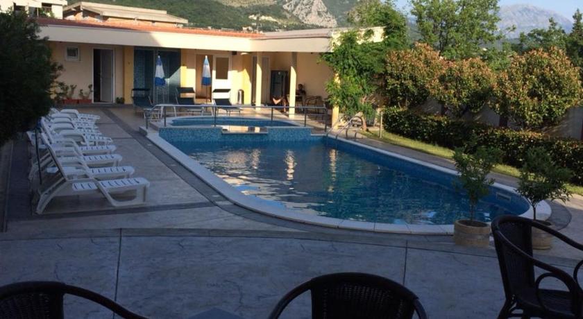 Villa Laguna photo
