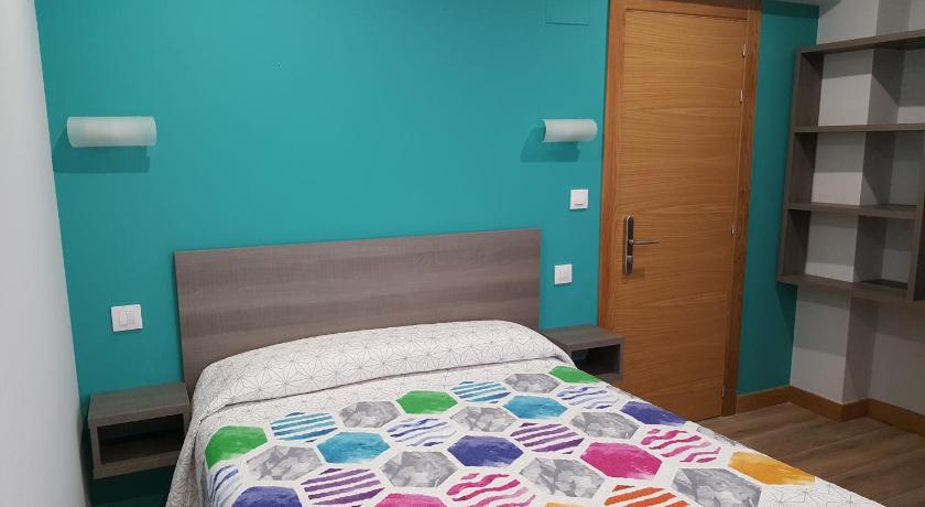 Hostal Rosi — Hotel in Laredo