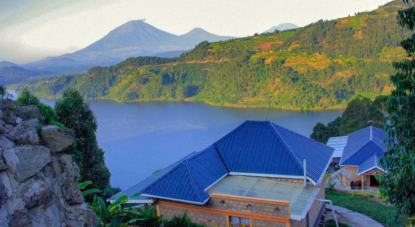 Lake Mulehe Gorilla Lodge photo