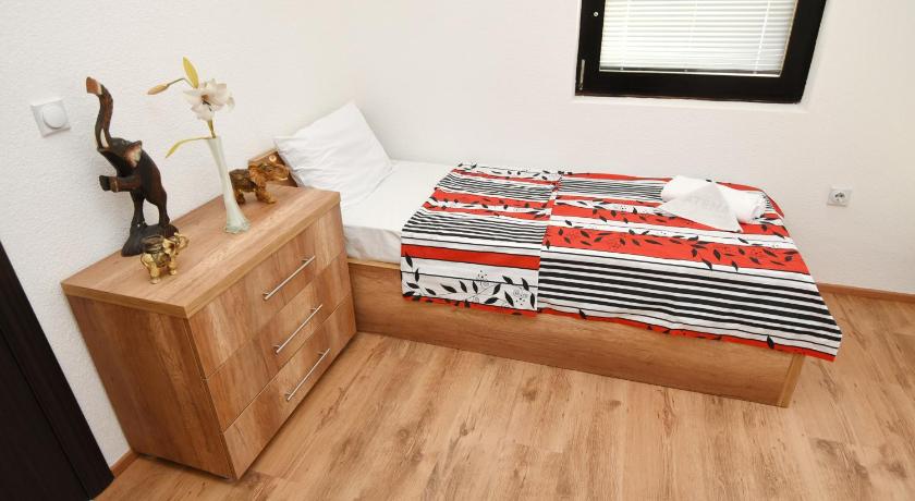 Pejik apartment photo