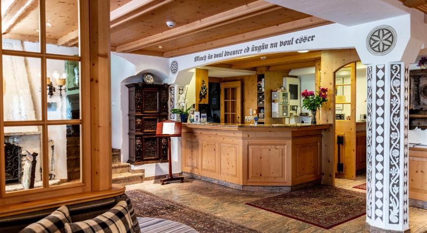 Hotel Baren photo