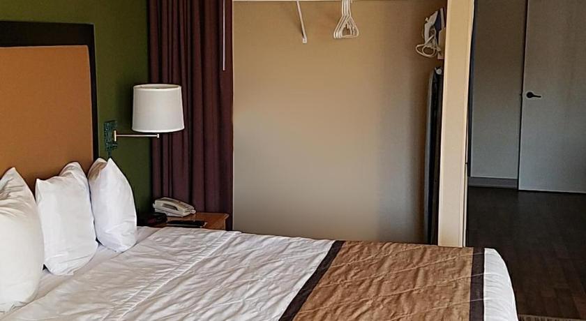 Extended Stay America Suites - Milwaukee - Brookfield