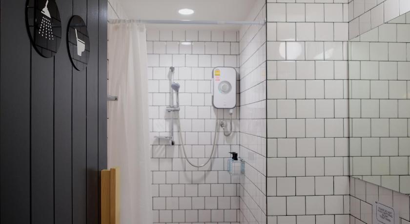 Image of 1 Person in 8-Bed Dormitory with Shared Bathroom - Female Only 2