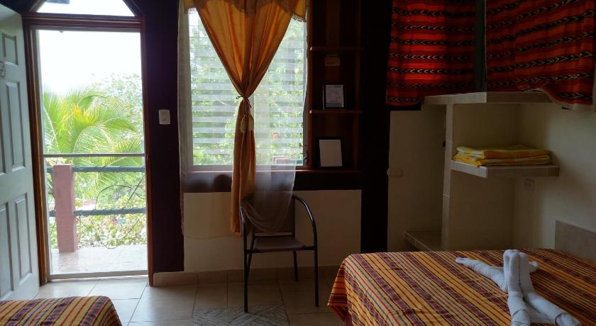 Double Room with Lake View, Zapote Tree Inn in Flores