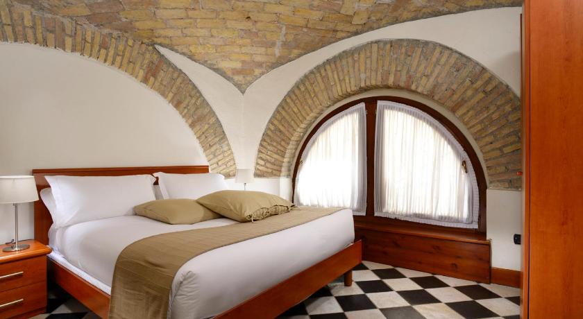 Image of One-Bedroom Apartment (4 Adults) 4
