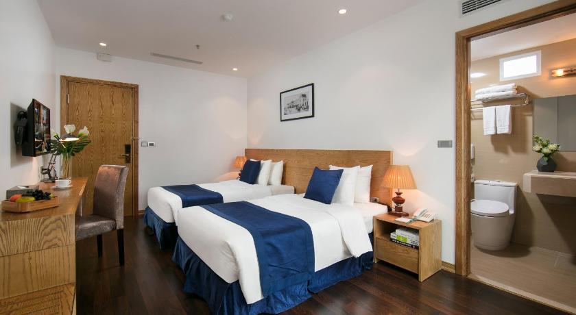 Image of Executive Balcony 8