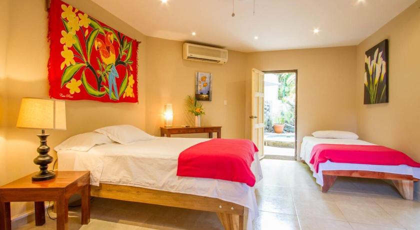 Image of Deluxe One-Bedroom Bungalow with Jacuzzi Pool 0
