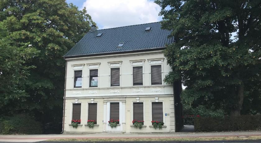 Ferienwohnung Wieneke Velbert Germany Photos Room Rates Promotions