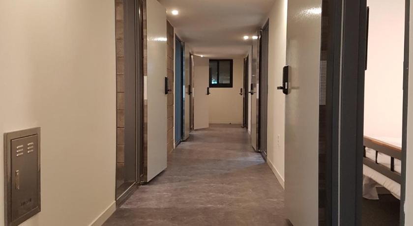 釜山 One Way Guesthouse Busan 2星级 酒店 泳池