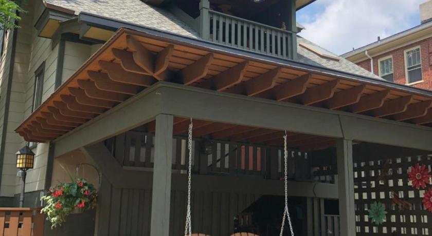 Black Lantern Inn photo