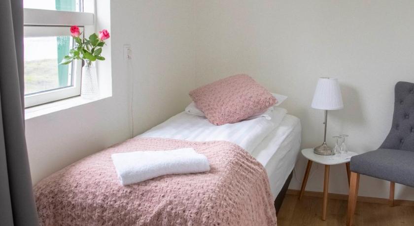 Image of Standard Single Room with Sea View 2