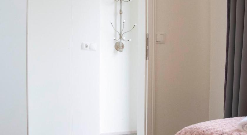 Image of Standard Single Room with Sea View 7