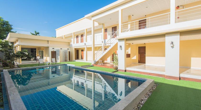 Baan Talay See Cream Resort photo