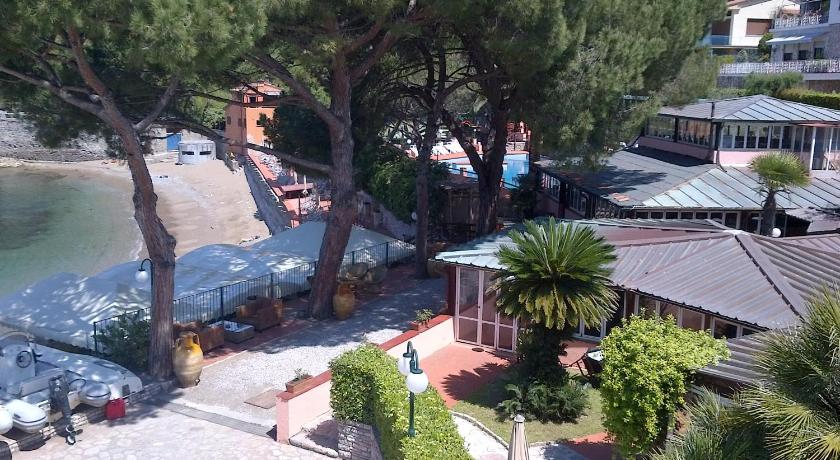 Hotel Fiascherino photo
