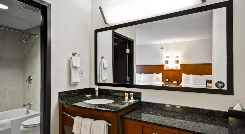 Hyatt Place Chicago Warrenville