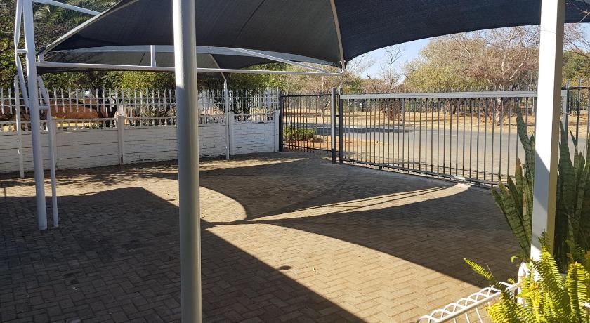 Kgosi Lodge photo