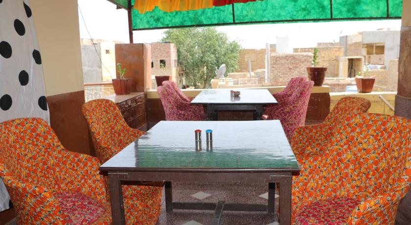 Ratan Hostel - image 12