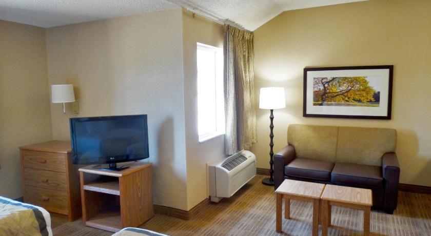 Image of Deluxe Studio with Two Double Beds - Non-Smoking 4