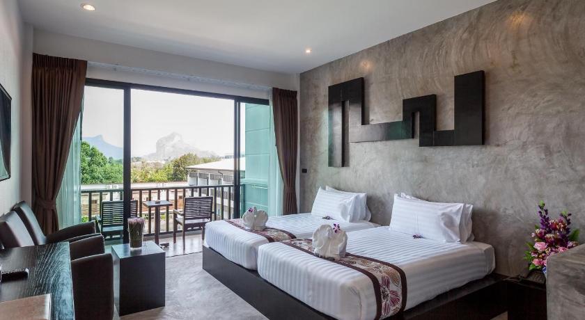 รูปของซูพีเรีย วิวสระว่ายน้ำ (Superior Pool View Room) 7