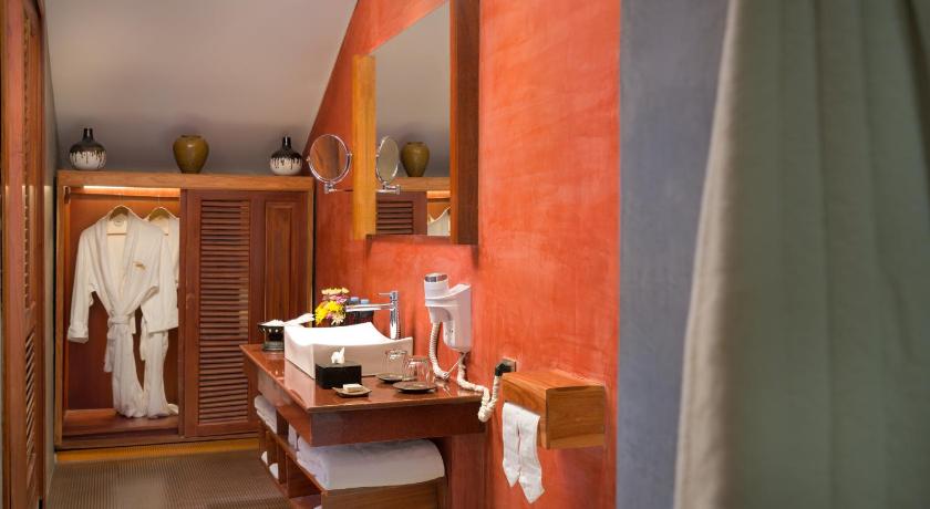 Image of Deluxe Suite 2