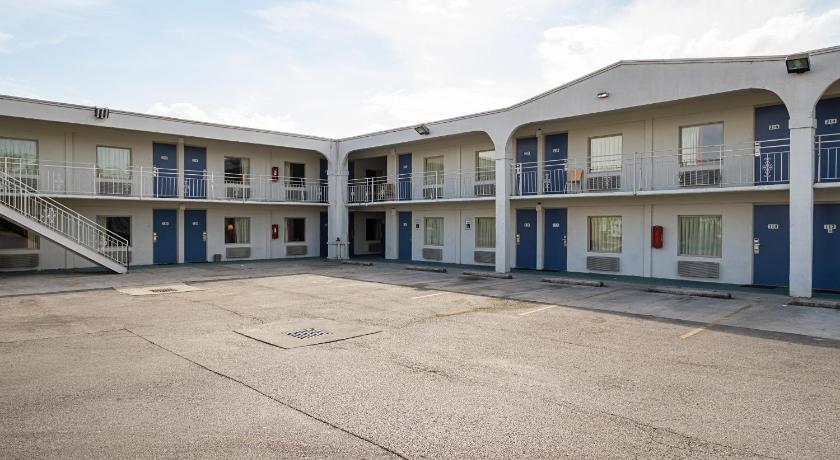 Motel 6-Decatur, AL