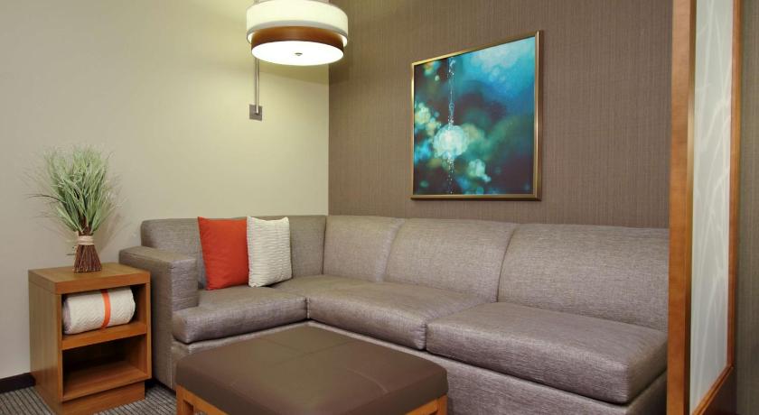 Image of King Bed High Floor (with Sofa Bed) 8