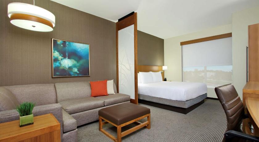 Image of King Bed High Floor (with Sofa Bed) 0