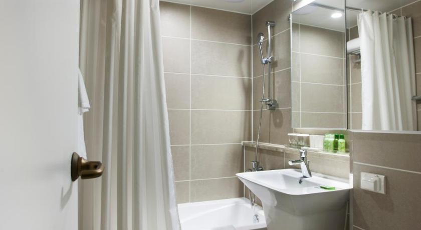 Bild av Dubbelrum Standard - Ingen parkering ingår (Standard Double Room - No Parking Included) 2