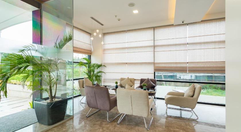 Sugar Business Hotel - image 6