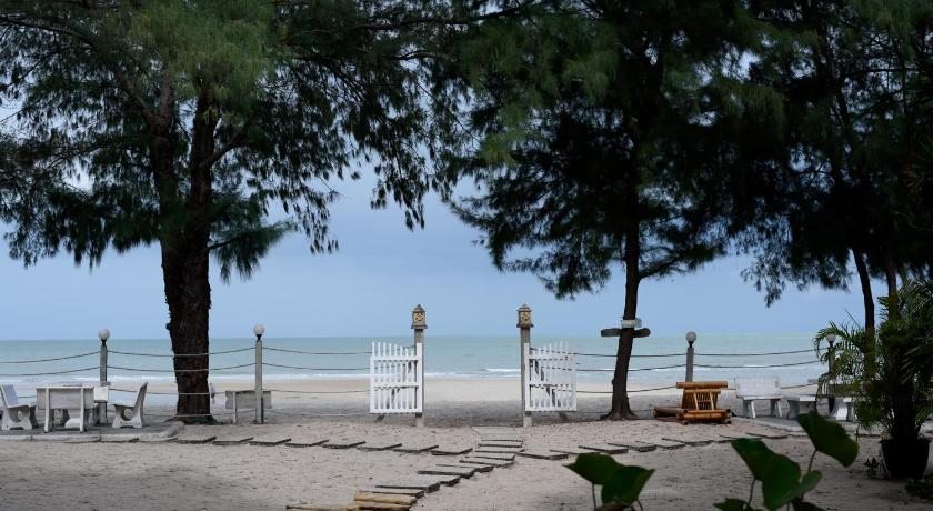 More about Baan Kratom Tong by the sea