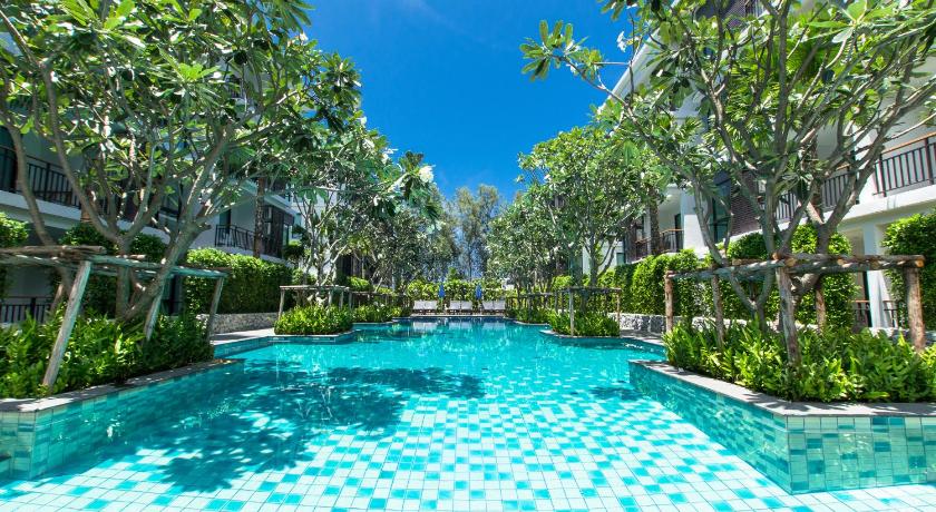 The Title Boutique Condotel Phuket photo