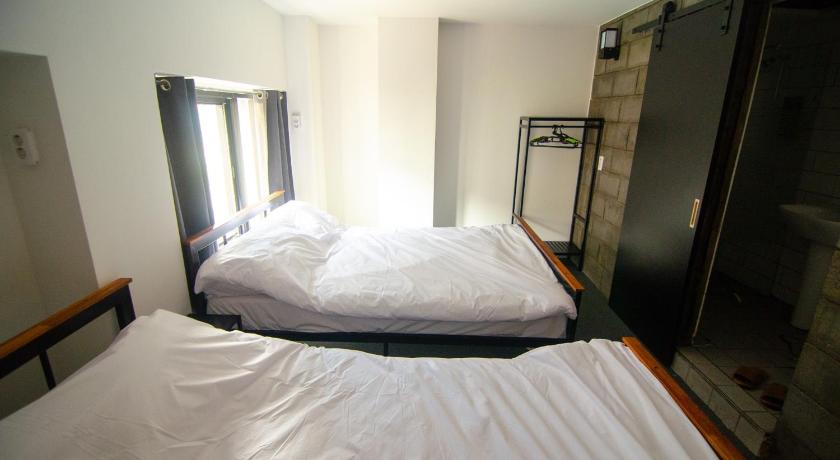 Image of Quadruple Room with Private Bathroom 5