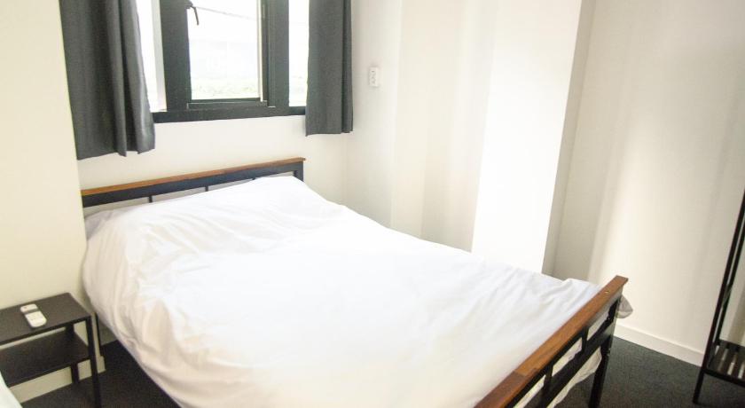 Image of Quadruple Room with Private Bathroom 6