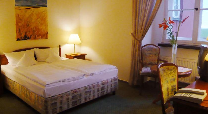 Hotel Schloss Spyker photo