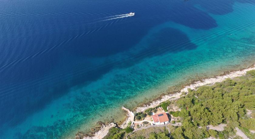 Vila Laguna - island Pasman — Hotel in Kukljica