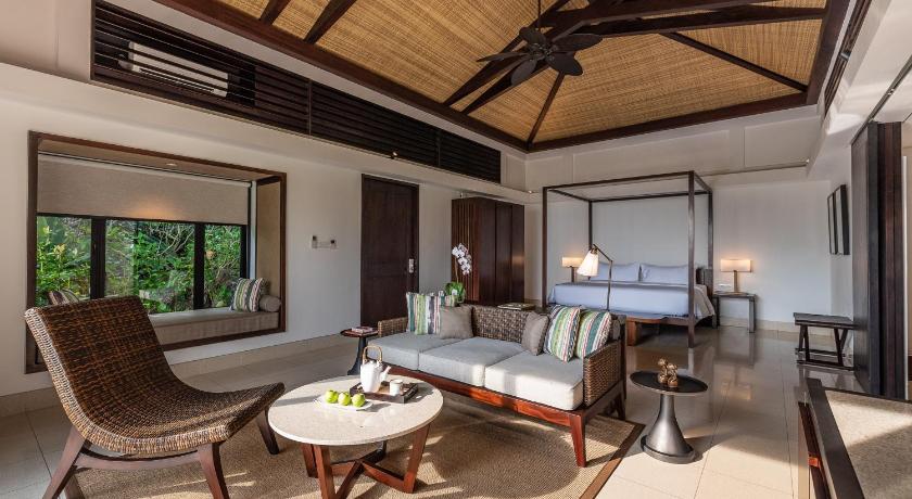 Image of One Bedroom Beachfront Villa 5