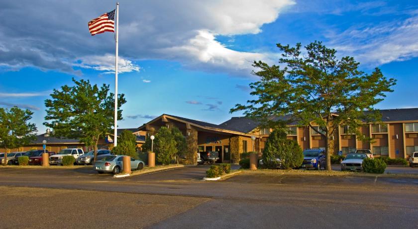 Super 8 By Wyndham Casper East Evansville