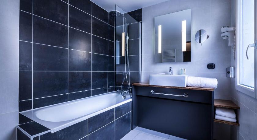 1 Queen Bed, Junior Suite, Sofabed, Bath, Air Conditioning, 31 Square Meters fotója 10